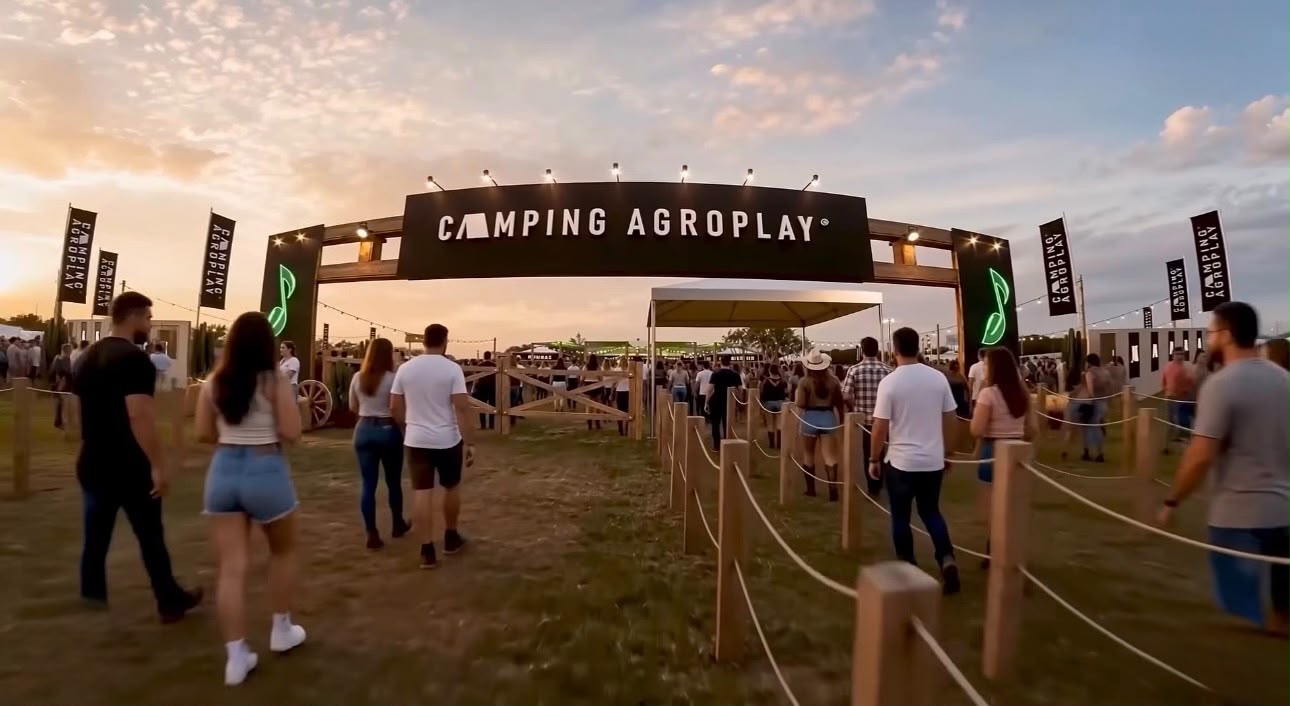 AgroPlay Verão in BC ultrapassa 120 milhões de streams e recebe homenagem especial da Paralogy nos bastidores do festival
